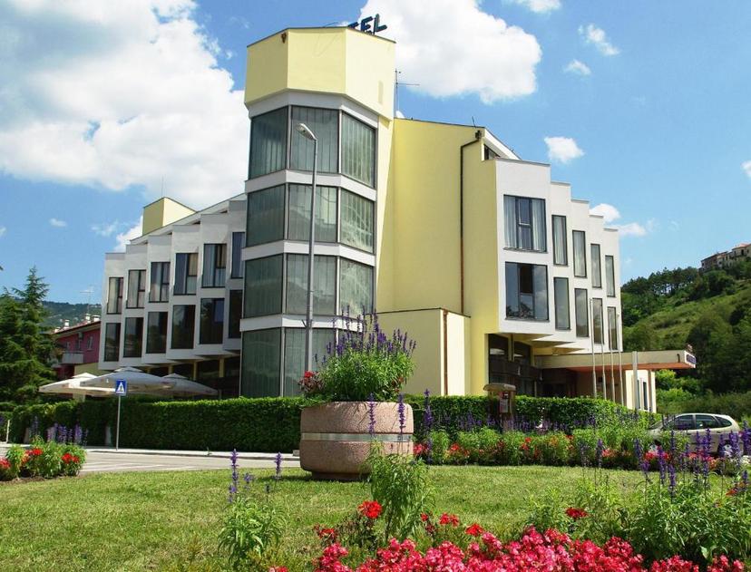 Hotel Fontana Buzet image 1